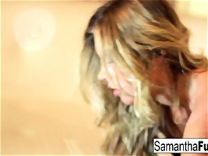 Samantha Saint frigs Her vag